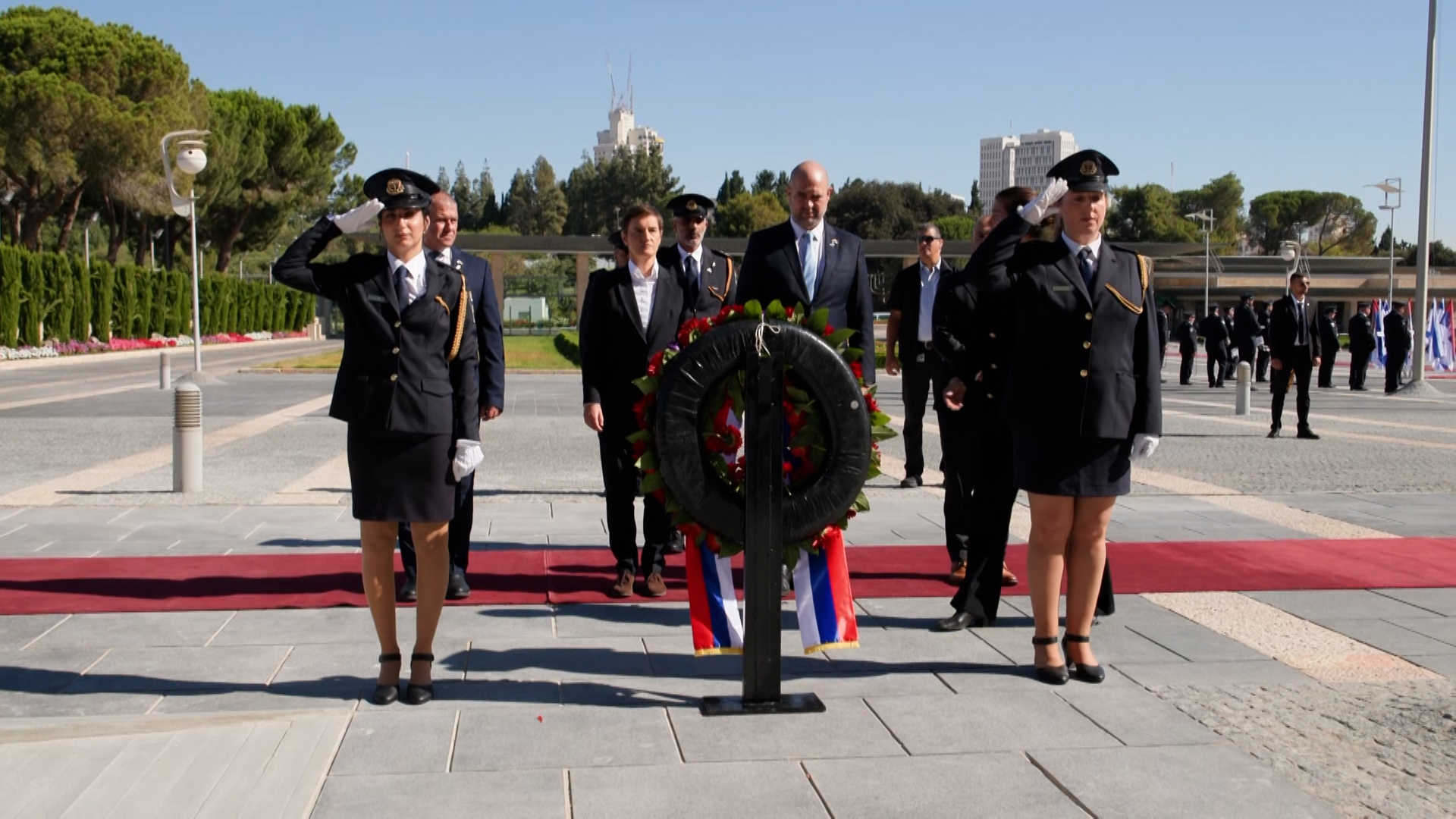 Izrael, Jerusalim, predsednica Narodne skupstine Republike Srbije Ana Brnabic svecano je docekana ispred Izraelskog Parlamenta, nakon cega se sastala sa predsedavajucim Kneseta Amirom Ohanom, pokrivanje